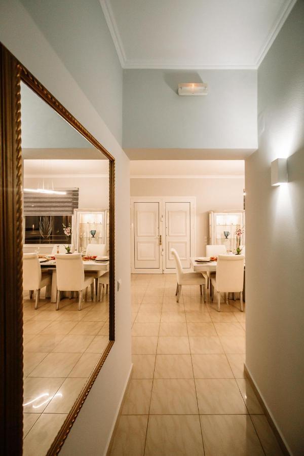 Villa Ellania Ambelokipoi  ภายนอก รูปภาพ