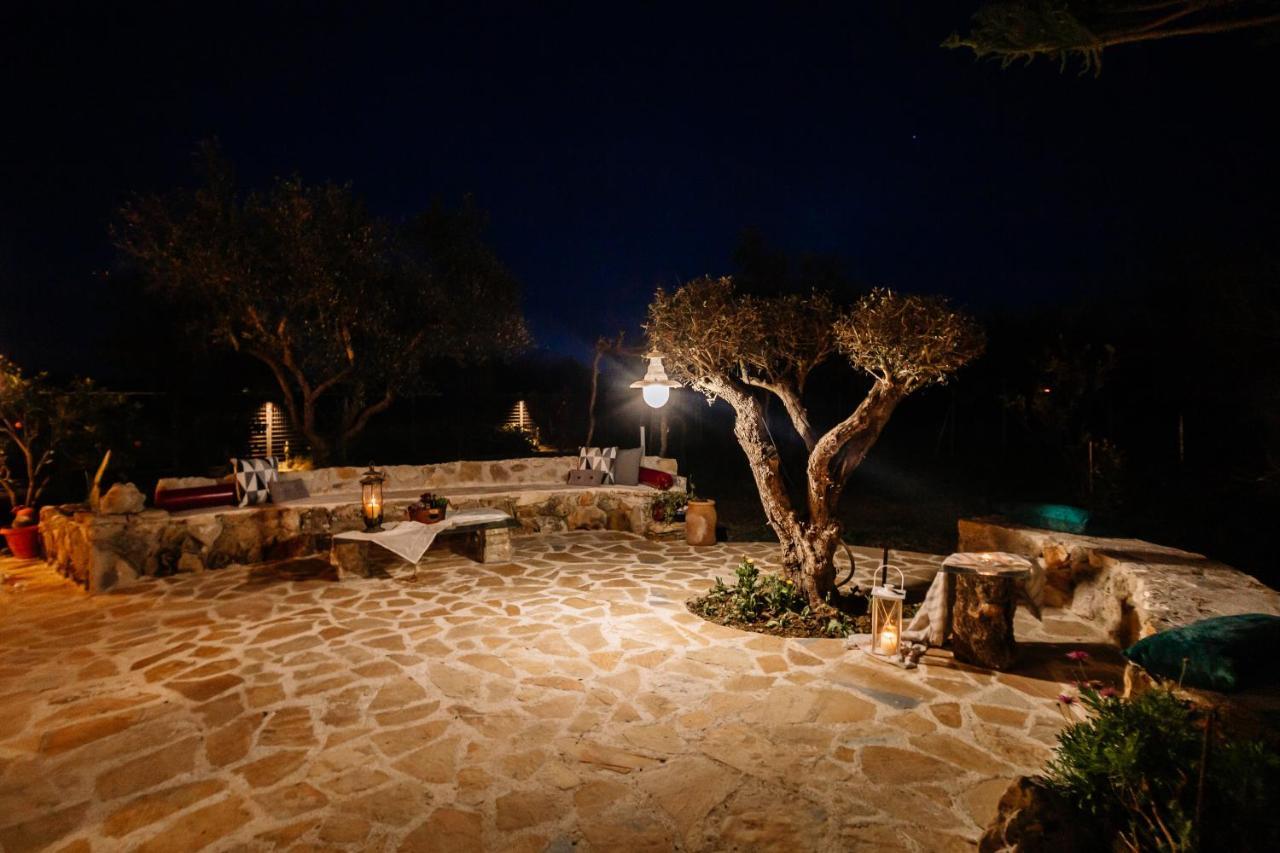 Villa Ellania Ambelokipoi  ภายนอก รูปภาพ