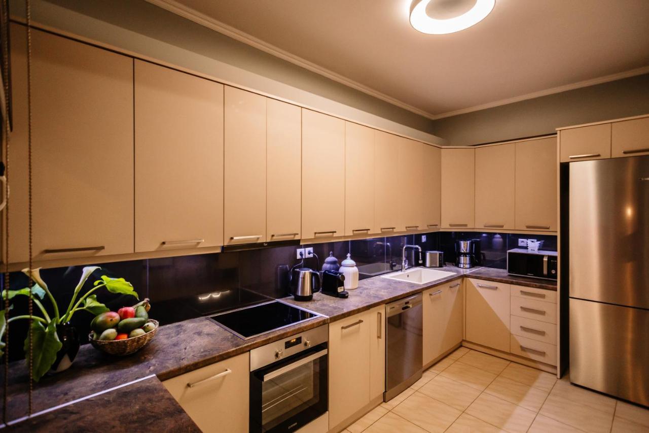 Villa Ellania Ambelokipoi  ภายนอก รูปภาพ