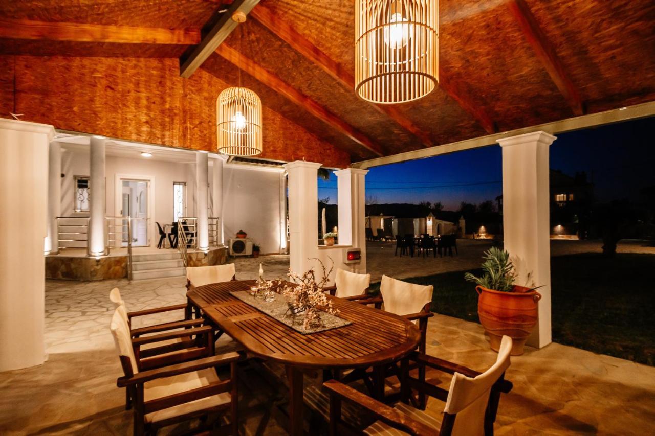Villa Ellania Ambelokipoi  ภายนอก รูปภาพ