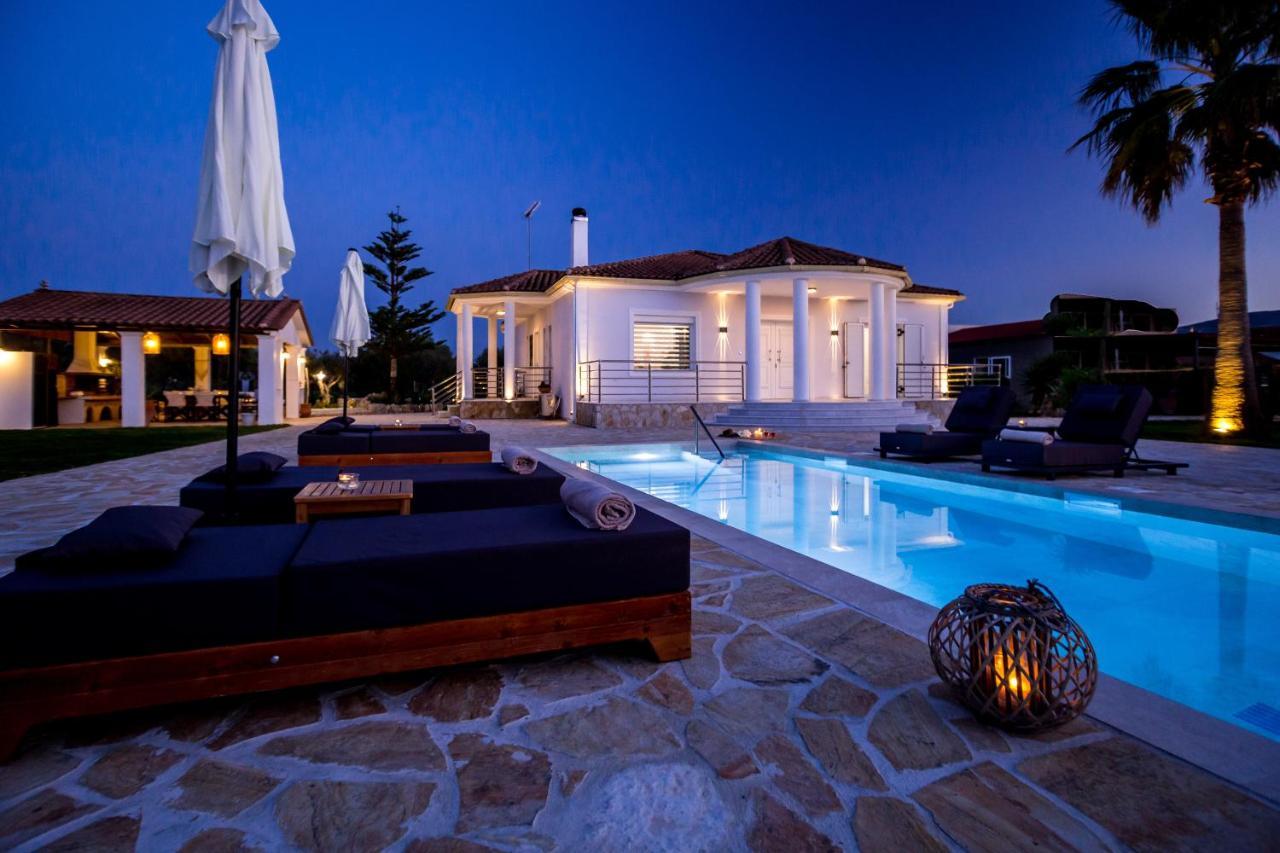 Villa Ellania Ambelokipoi  ภายนอก รูปภาพ